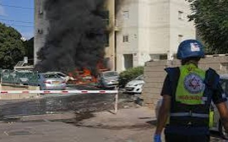 الصواريخ تتساقط على "تل أبيب"