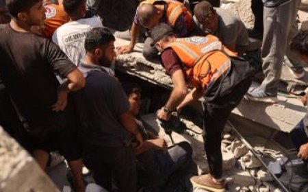 79 شهيدا في غزة منذ الفجر.. "الإحتلال" يستهدف مبانٍ تؤوي نازحين ( فيديو)