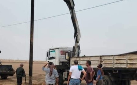 بعد الامطار التي شهدها الحقلين.. باخبيرة يطلع على اعمال صيانة التيار الكهربائي في حقلي بئر أحمد وناصر 