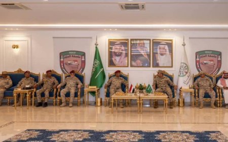 رئيس الأركان يبحث مع قائد القوات المشتركة سبل تعزيز الدعم والتعاون المشترك