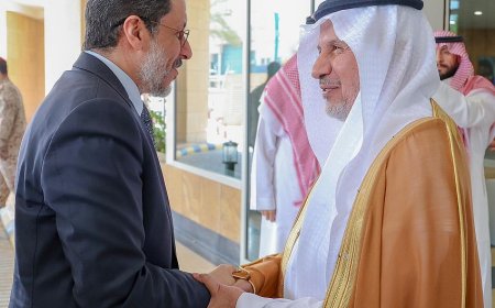 رئيس الوزراء يزور مركز الملك سلمان للإغاثة والأعمال الإنسانية