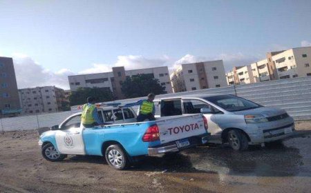 شرطة السير بعدن تعلن عن تنفيذ حملة مرورية لضبط السيارات المخالفة