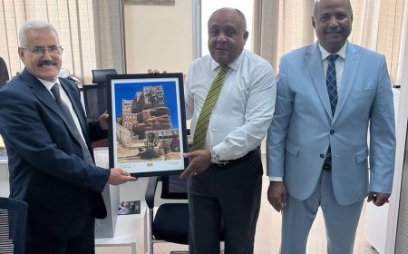 المستشار العديني يلتقي رئيس قسم تكوين الأطر في الوكالة المغربية للتعاون الدولي
