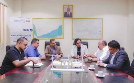 اجتماع مشترك بعدن يناقش سُبل تحسين خدمة التيار الكهربائي