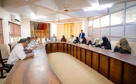 لملس يناقش وضع العملية التعليمية بعدن ويوجه بصرف راتب شهرين للمعلمين المتعاقدين