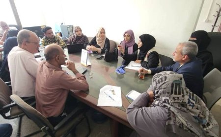 الوكيل الشبحي يناقش التحضير لحملة تعزيز صحة المرأة والطفل ويطلع على مشاريع الهلال القطري