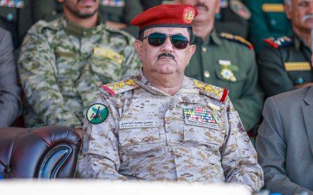 وزير الدفاع: ننتظر ساعة الصفر للتحرك نحو صنعاء