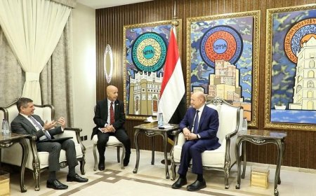 رئيس مجلس القيادة يستقبل سفير الولايات المتحدة الاميركية