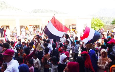 مقبنة.. احتفال مدرستي الأجيال والزبيري بالذكرى الـ 61 لثورة 14 أكتوبر المجيدة