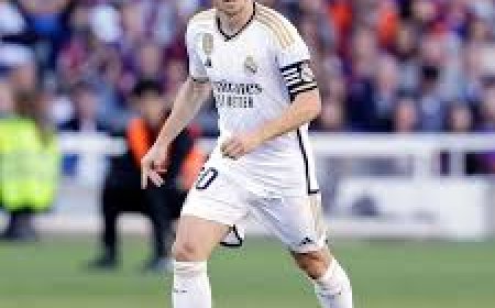 ثلاثة نجوم على رادار ريال مدريد لتعويض لوكا مودريتش