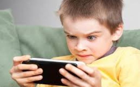علامات إدمان الأطفال للهواتف الذكية