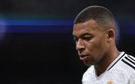 أول تعليق لمدرب ريال مدريد على اتهام مبابي بـ"الاعتداء الجنسي"