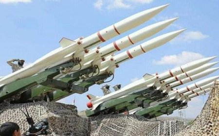 قيادي حوثي يكشف أين تخبئ جماعته أسلحتها