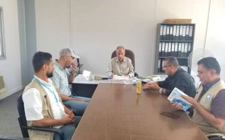 الزامكي و الـ(UNDP) يطلعان على الورشة المتخصصة في صناعة وتركيب البوابات الحديدية للقنوات الزراعية