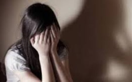 مقابل 300 دولار.. أم تتاجر بـ"مقاطع خادشة للحياء" لابنتها القاصر