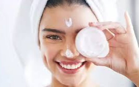 يضر أكثر مما ينفع.. خطأ شائع في روتين العناية بالبشرة