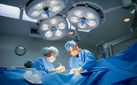 نجاح أول عملية زراعة وجه وعينين في العالم