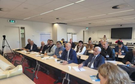 الوزير الشرجبي يبحث مع جامعة دلفت الهولندية برامج التأهيل في مجال المياه