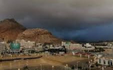 أمطار غزيرة وسيول.. الحالة المدارية تبدأ تأثيراتها على محافظة حضرموت