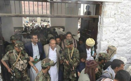 الحوثيون يغلقون مراكز دينية تخالفهم مذهبياً في 3 محافظات