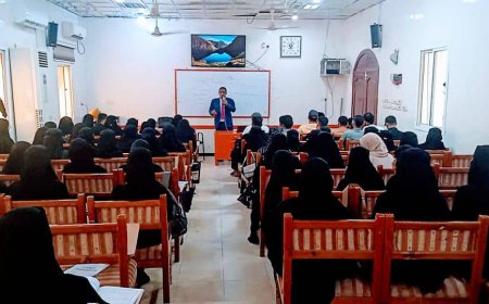 ثقافة السلام،، في محاضرة توعوية بكلية اللغات والترجمة بجامعة عدن