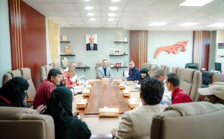 محافظة العاصمة عدن يقر زيادة 30 الف لكل معلم شهريا