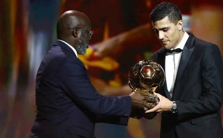 مفاجأة.. رودري يعلن عن أول من هنأه بالكرة الذهبية