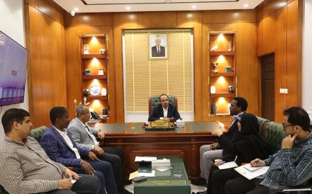 محافظ حضرموت يناقش مع مدير صندوق الأمم المتحدة للسكان دعم قطاعي الصحة والشباب