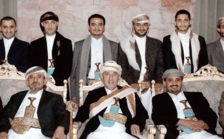 آل الأحمر أثر بعد عين!!..  الحوثيون يمهلون 3 أيام لإخلاء منزل الشيخ الأحمرقبل اقتحامه