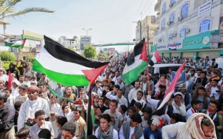 خروج مظاهرات حاشدة في حضرموت ومأرب وتعز دعمًا لغزة