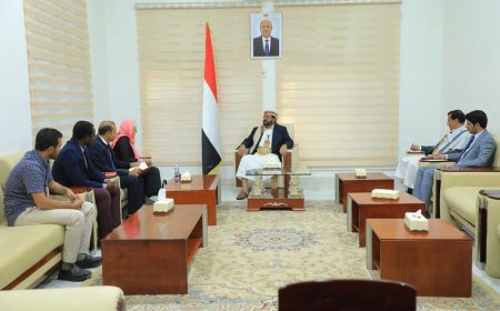 العرادة يناقش مع اللجنة الدولية للصليب الأحمر تدخلاتها ومشاريعها الإنسانية في اليمن