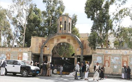 جماعة صنعاء تحاصر منازل آل "الاحمر" تمهيدا لاقتحامها