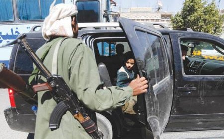 ساعة الصفر.. هروب جماعي لقيادات حوثية مع عائلاتها قبيل المعركة الفاصلة في الحديدة