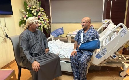 بالصور.. زيارة الزبيدي لطارق صالح إلى أحد مستشفيات أبوظبي بعد إصابته بحادث مروري