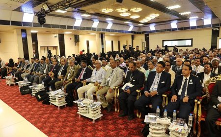 وزير الصحة محافظ حضرموت يدشنان بالمكلا مؤتمراً علمياً دولياً لبحث تحديات وتحسين الرعاية الصحية