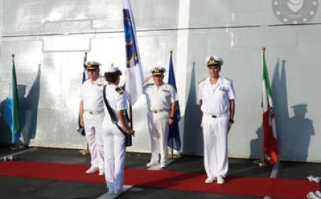 مدمرة لحماية الملاحة بالبحر الأحمر .. تفاصيل