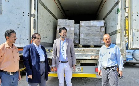 مركز الملك سلمان يسلم دفعة من المستلزمات والمحالیل الطبية لمراكز الغسيل الكلوي بمأرب