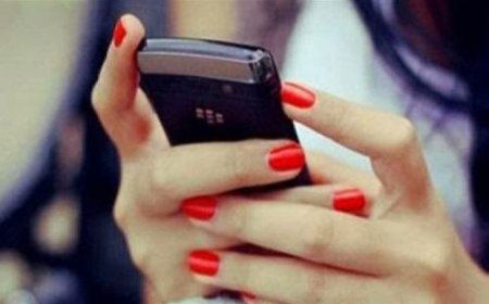 إعلامي يكشف تفاصيل صادمة واجهت فتاة تعرضت لابتزاز إلكتروني 