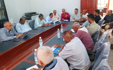 انعقاد اجتماع موسع للجنة إعداد خطة التنمية الاقتصادية الاجتماعية في لحج