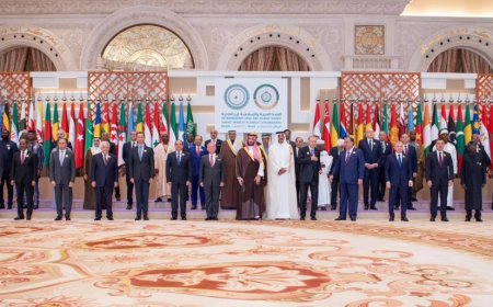 بمشاركة الرئيس العليمي.. قمة الرياض تدعو لإطلاق خطة مزمنة لإنهاء الاحتلال وتجسيد الدولة الفلسطينية وعاصمتها القدس المحتلة