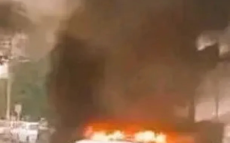 غارة أمريكية تتستهدف سيارة في البيضاء.. وأنباء عن مصرع قيادي حوثي كبير