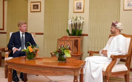 عقب لقائه بوفد الحوثيين ومسؤولين عمانيين.. هذا جديد جعبة المبعوث الأممي !!