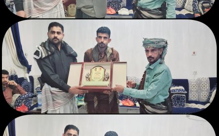 المرقشي والعاقل يكرمان الشاعرين القديرين "أبو سيف الكازمي" و "أبو هند المحوري"