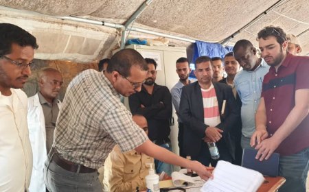 تعز.. مدير عام مقبنة يبحث مع وفد الصليب الأحمر الدولي دعم القطاع الصحي