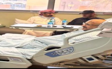 انتشار صورة مسربة.. ظهور مفاجئ لعلي صالح عفاش بجانب طارق والشيخ ناجي جمعان