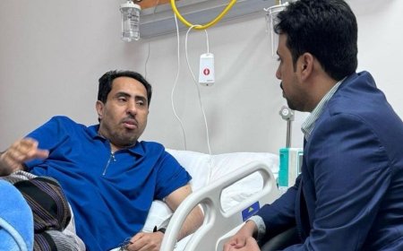 رئيس هيئة التشاور والمصالحة يطمئن على صحة وزير الشباب والرياضة