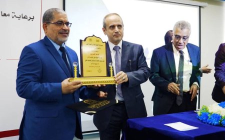 وزير التعليم العالي يكرم الجامعات التي تصدرت تقييم QS للعام 2025 بعدن