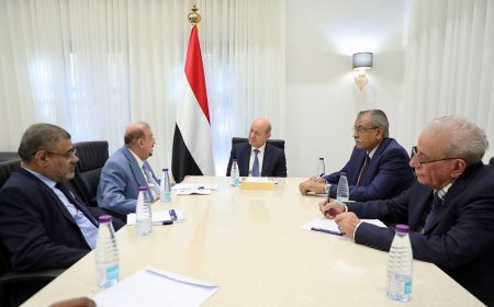 رئيس مجلس القيادة الرئاسي يلتقي رئيس واعضاء هيئة رئاسة مجلس النواب