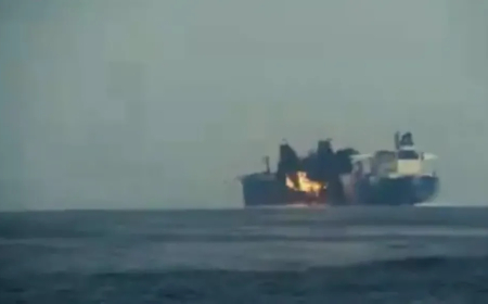 على بعد 25 ميلا بحريا من المخا هجوم صاروخي وإعلان للبحرية البريطانية