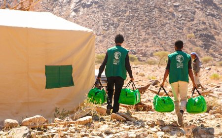 مركز الملك سلمان للإغاثة يوزع 600 حقيبة شتوية في محافظة شبوة
